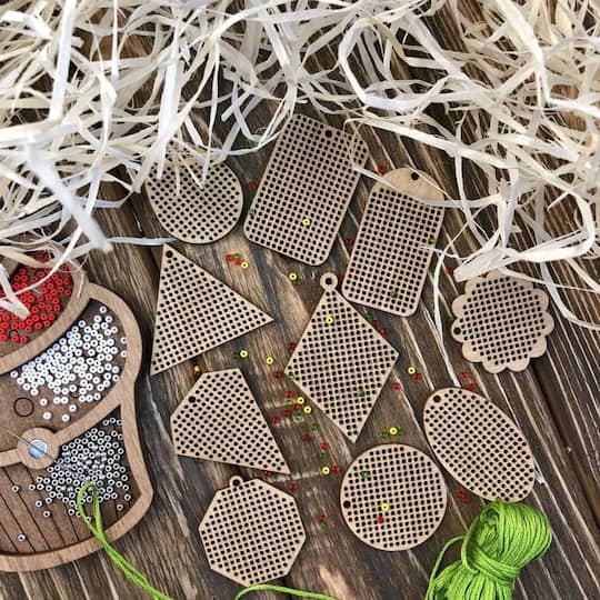 Wonderland Crafts 20 Piece Geometric Wooden Embroidery Blanks